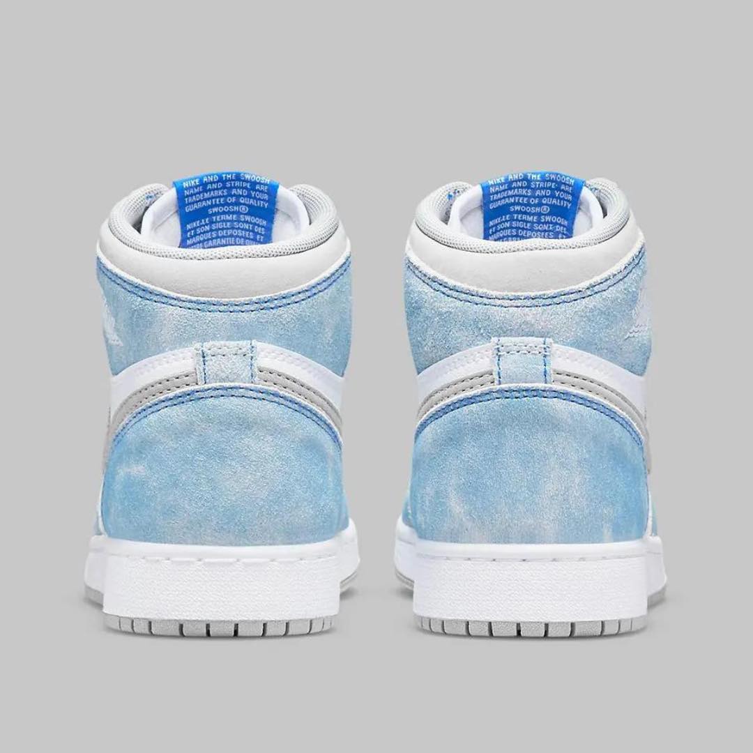 Air Jordan 1 High OG "Hyper Royal" sneakers