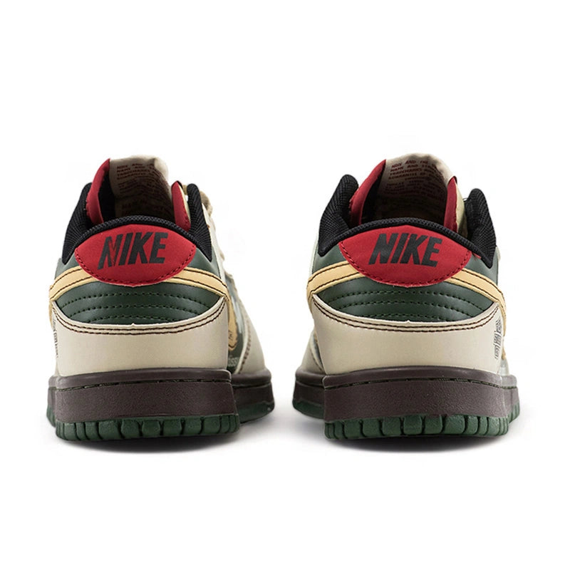 Nike SB Dunk Low x Stussy