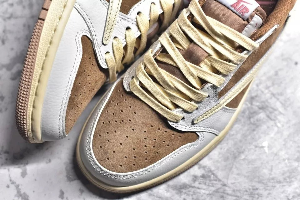 Nike Air Jordan 1 Low x Travis Scott